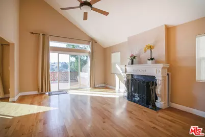 4245 Alhama Dr, Woodland Hills, CA 91364 - Photo 8