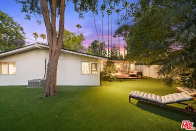 19805 Hamlin St, Woodland Hills, CA 91367 - Photo 38