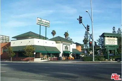 4506 Saugus Ave #10, Los Angeles, CA 91403 - Photo 22