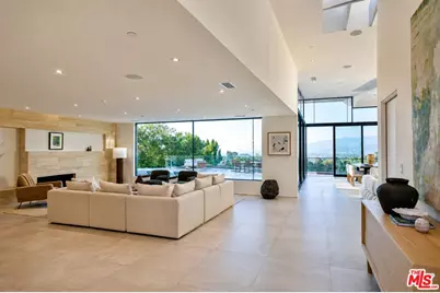 11411 Dona Teresa Dr, Los Angeles, CA 91604 - Photo 8
