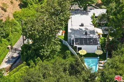 3560 Mandeville Canyon Rd, Los Angeles, CA 90049 - Photo 26