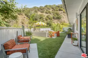 3560 Mandeville Canyon Rd, Los Angeles, CA 90049 - Photo 16
