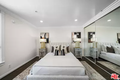 739 Lorraine Blvd #Ph2, Los Angeles, CA 90005 - Photo 30