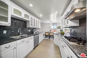 739 Lorraine Blvd, Los Angeles, CA 90005 - Photo 18