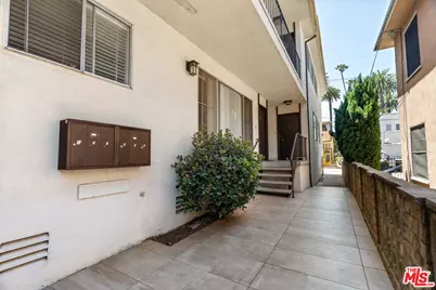 439 S Oakhurst Dr, Beverly Hills, CA 90212 - Photo 8
