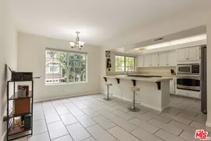 20950 Oxnard St, Woodland Hills, CA 91367 - Photo 10
