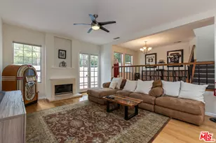 20950 Oxnard St, Woodland Hills, CA 91367 - Photo 2