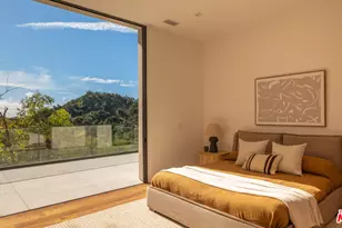 12752 Mulholland Dr, Los Angeles, CA 90210 - Photo 42