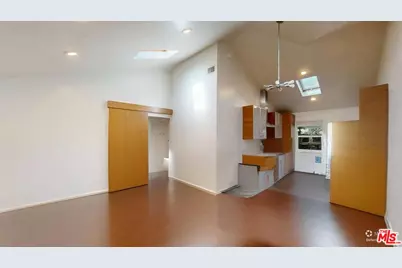 320 Grand Blvd, Los Angeles, CA 90291 - Photo 16