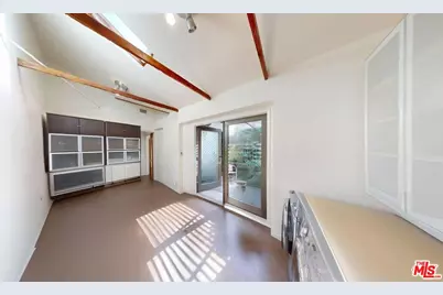 320 Grand Blvd, Los Angeles, CA 90291 - Photo 28