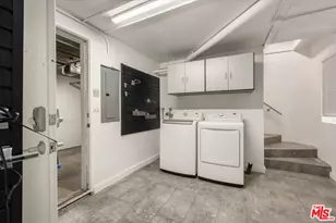 1160 Granville Ave, Los Angeles, CA 90049 - Photo 40