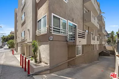 1160 Granville Ave #108, Los Angeles, CA 90049 - Photo 42