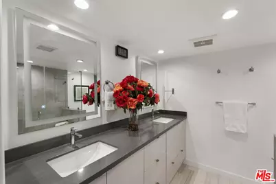 1160 Granville Ave #108, Los Angeles, CA 90049 - Photo 34