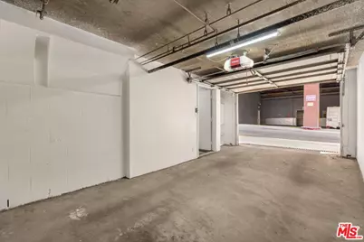 1160 Granville Ave #108, Los Angeles, CA 90049 - Photo 44