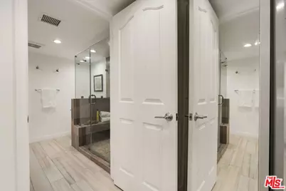 1160 Granville Ave #108, Los Angeles, CA 90049 - Photo 38