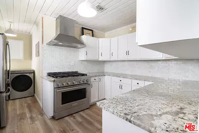14413 Valley Vista Blvd, Sherman Oaks, CA 91423 - Photo 10