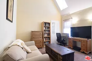 14413 Valley Vista Blvd, Sherman Oaks, CA 91423 - Photo 18