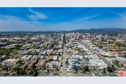1299 E Green St, Pasadena, CA 91106 - Photo 26