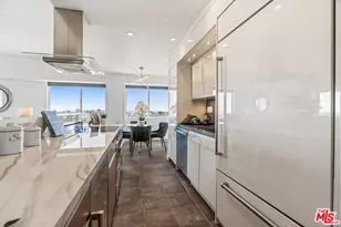 1155 N La Cienega Blvd, West Hollywood, CA 90069 - Photo 18
