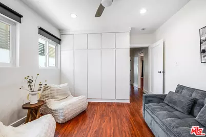 838 N Ridgewood Pl, Los Angeles, CA 90038 - Photo 16
