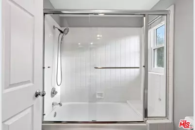 17807 Tuscan Dr, Los Angeles, CA 91344 - Photo 32