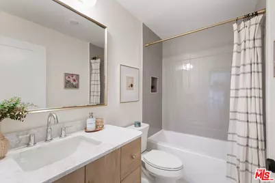 4412 Finley Ave #3, Los Angeles, CA 90027 - Photo 12