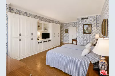 10450 Wilshire Blvd #10J, Los Angeles, CA 90024 - Photo 26