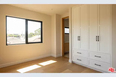 12427 Cumpston St, Los Angeles, CA 91607 - Photo 36