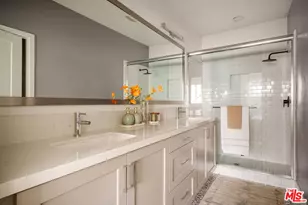 2911 Exposition Pl, Los Angeles, CA 90018 - Photo 46