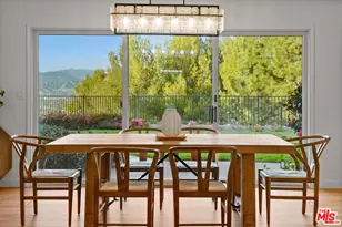 11107 Mountcastle Dr, Studio City, CA 91604 - Photo 22