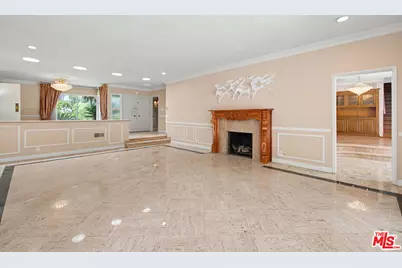 108 N Thurston Ave, Los Angeles, CA 90049 - Photo 26