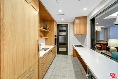 10777 Wilshire Blvd #209, Los Angeles, CA 90024 - Photo 52