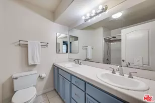 10924 Bloomfield St, Los Angeles, CA 91602 - Photo 4