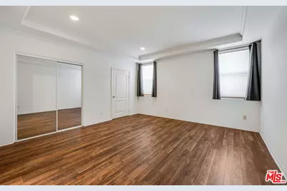 10924 Bloomfield St #7, Los Angeles, CA 91602 - Photo 4