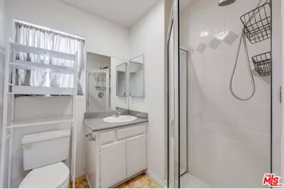 10924 Bloomfield St #7, Los Angeles, CA 91602 - Photo 16