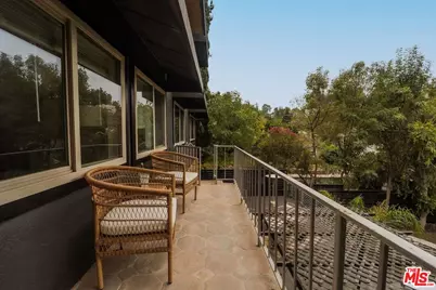 5211 Baza Ave, Los Angeles, CA 91364 - Photo 40