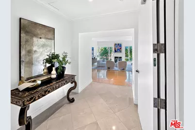 10727 Wilshire Blvd #404, Los Angeles, CA 90024 - Photo 8