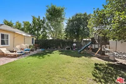 17646 Delano St, Los Angeles, CA 91316 - Photo 24