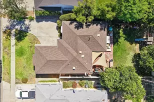 17646 Delano St, Los Angeles, CA 91316 - Photo 30