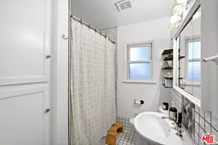 17646 Delano St, Los Angeles, CA 91316 - Photo 20