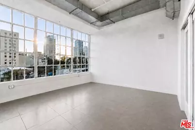 939 S Broadway #308, Los Angeles, CA 90015 - Photo 2