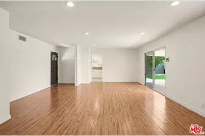 22932 Covello St, Los Angeles, CA 91307 - Photo 10