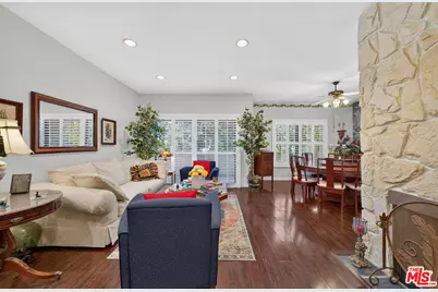 1944 Glendon Ave #110, Los Angeles, CA 90025 - Photo 2