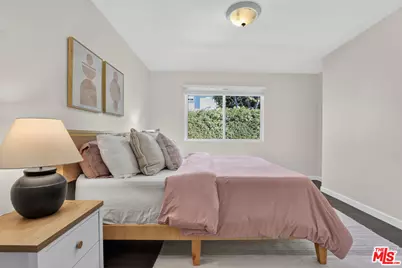 4262 Levitt Ln, Sherman Oaks, CA 91403 - Photo 28