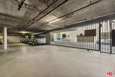12321 Ocean Park Blvd #2, Los Angeles, CA 90064 - Photo 18