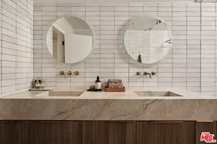 3731 Blue Canyon Dr, Studio City, CA 91604 - Photo 18