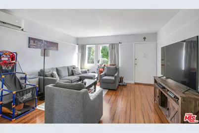7129 Coldwater Canyon Ave #10, North Hollywood, CA 91605 - Photo 12