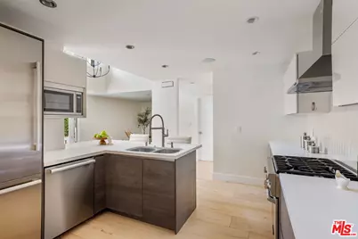 967 Hammond St #5, West Hollywood, CA 90069 - Photo 8