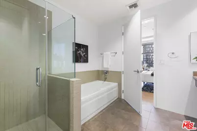 801 S Grand Ave #1508, Los Angeles, CA 90017 - Photo 18