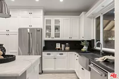 15232 Hartsook St, Sherman Oaks, CA 91403 - Photo 10